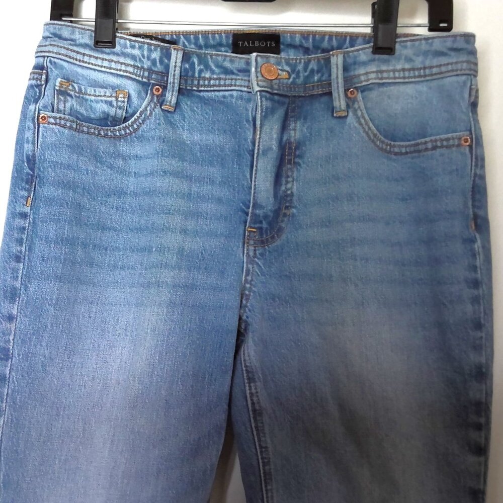 Talbots Petite Demi Boot Crop Blue Jean Raw Hem Mid-Rise Medium Wash EUC Sz 4P - Picture 2 of 6